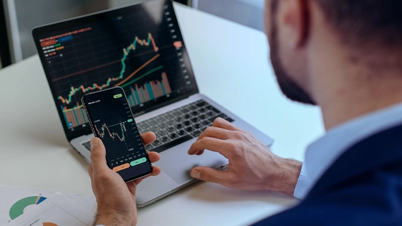 BTC +720 Neriva KI-Handelsdashboard